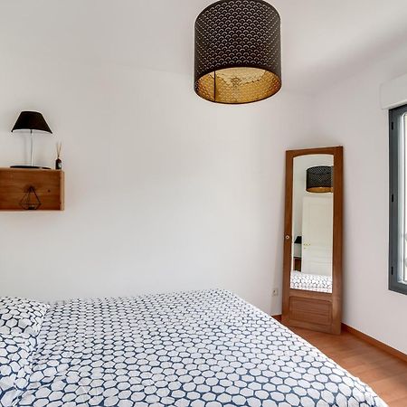 Votre Escale - Le Petit Montmartre Apartment Niort Luaran gambar