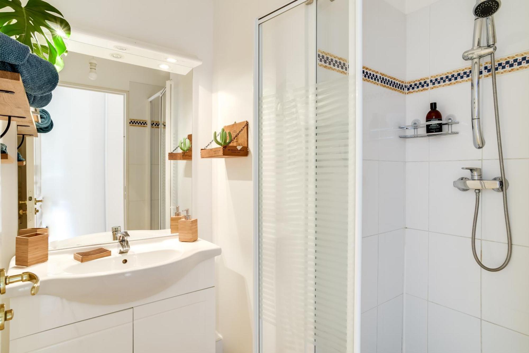 Votre Escale - Le Petit Montmartre Apartment Niort Luaran gambar