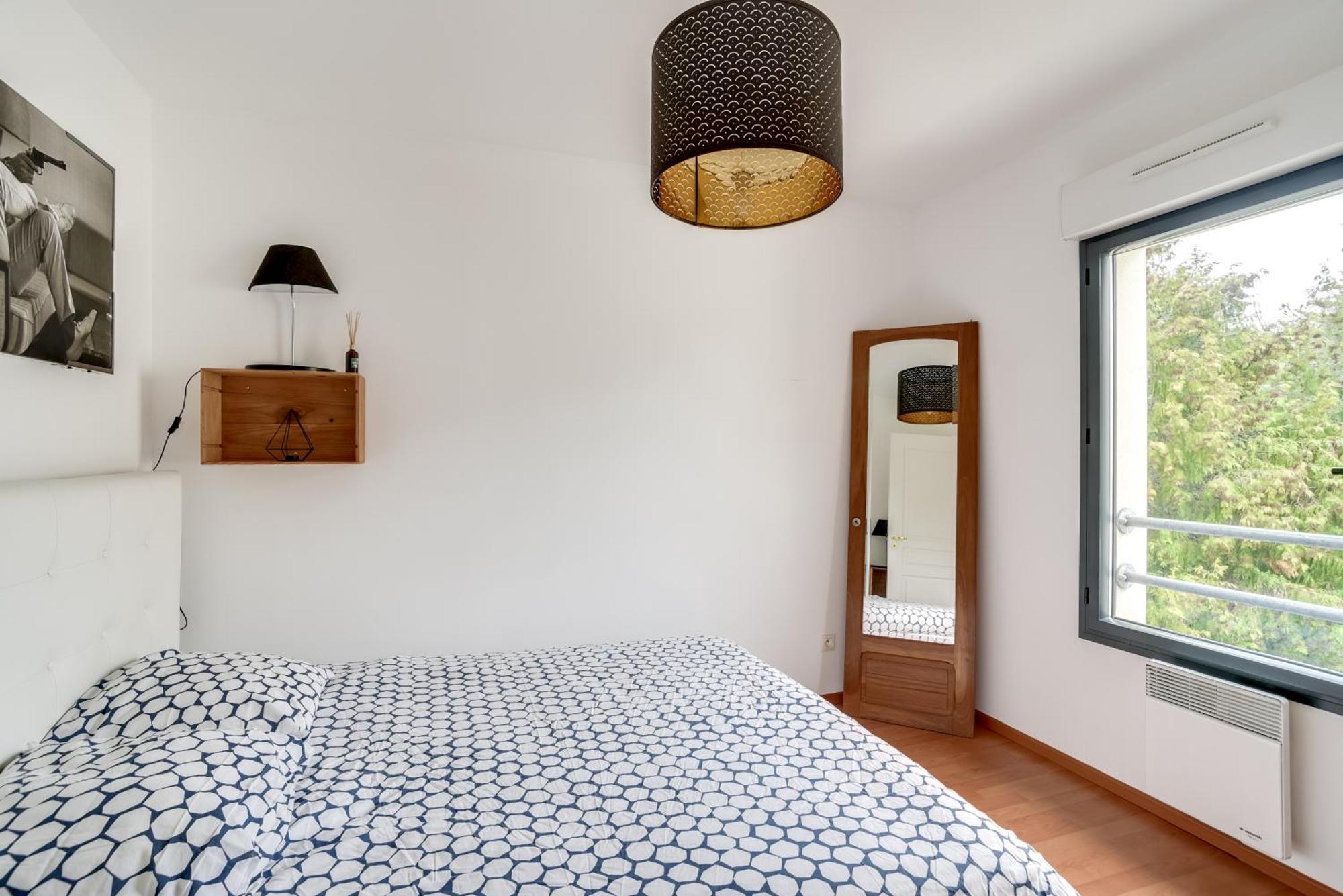 Votre Escale - Le Petit Montmartre Apartment Niort Luaran gambar