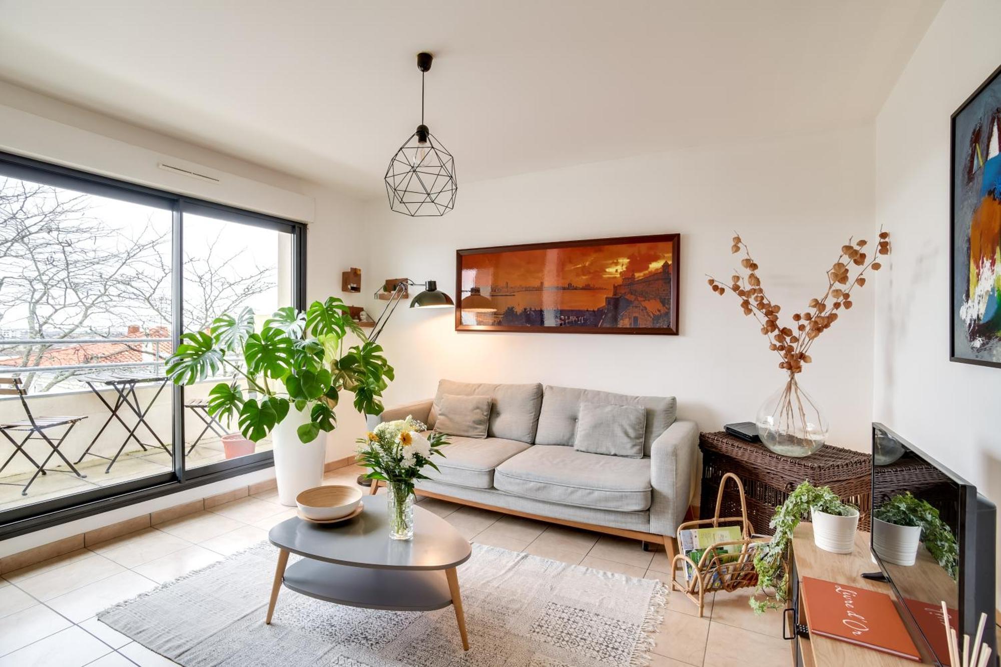 Votre Escale - Le Petit Montmartre Apartment Niort Luaran gambar