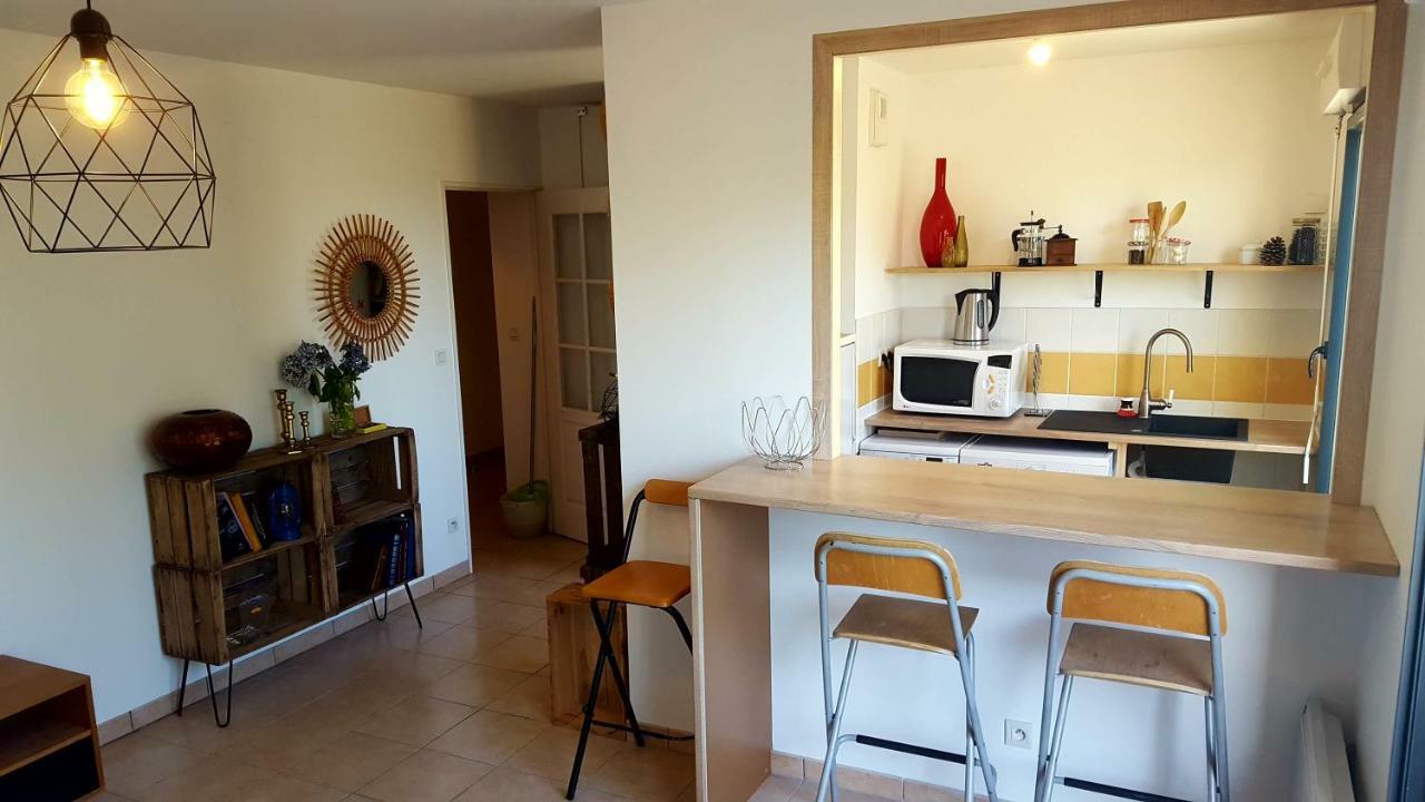 Votre Escale - Le Petit Montmartre Apartment Niort Luaran gambar